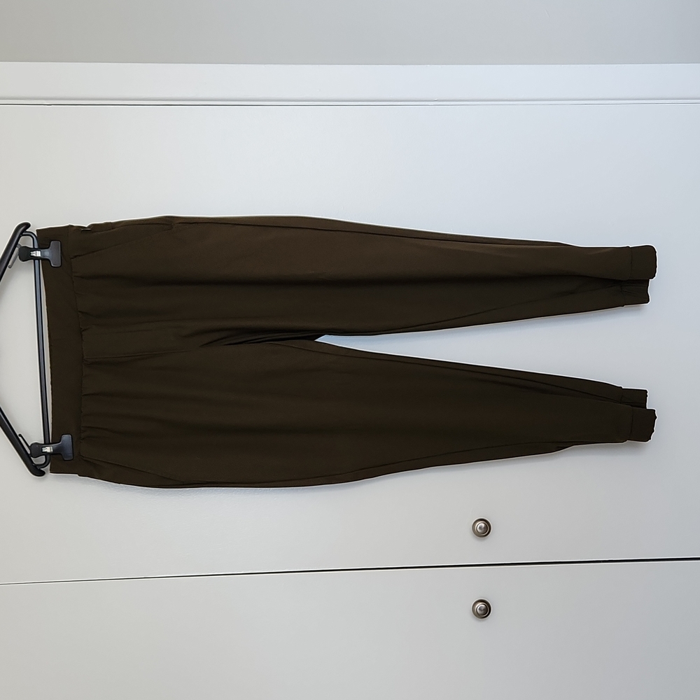 Old Navy hybrid jogger